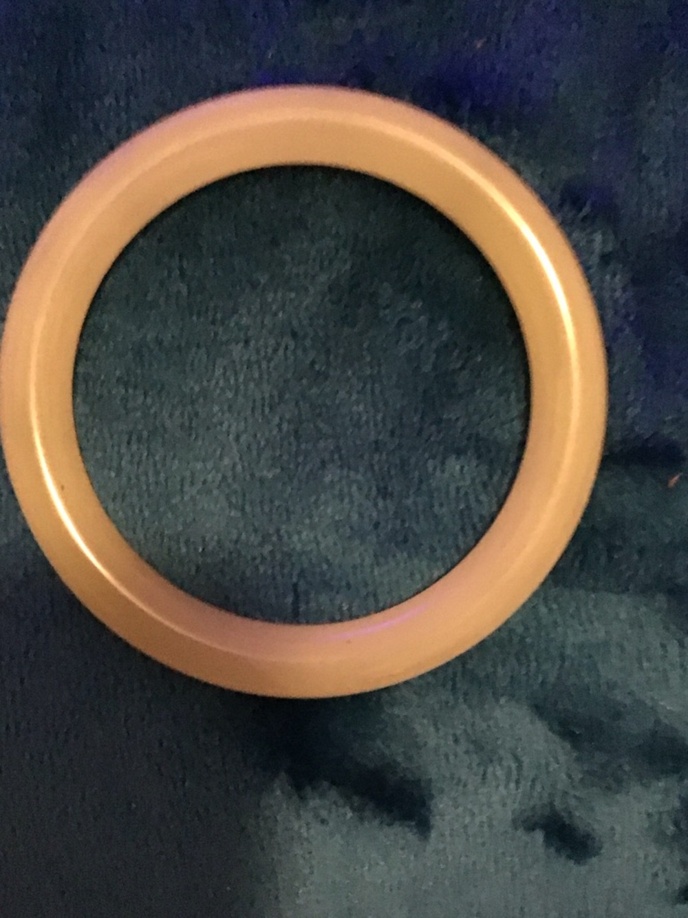 Jade Peach-Colored Smooth Resin Bracelet